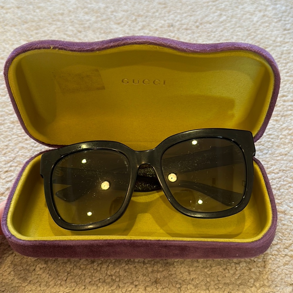 COPY - Gucci sunglasses used